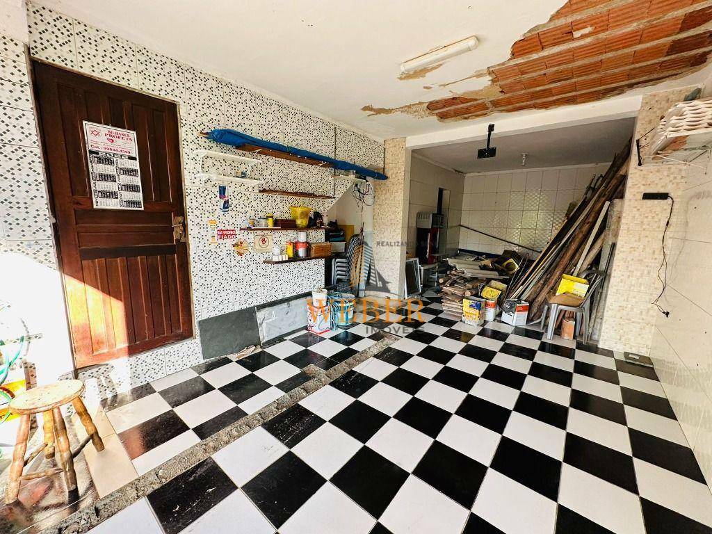 Sobrado à venda com 3 quartos, 200m² - Foto 17