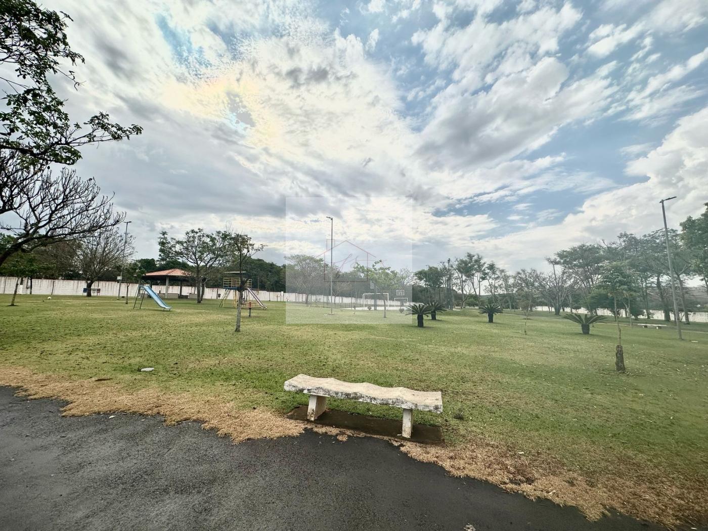 Casa à venda com 3 quartos, 300m² - Foto 34