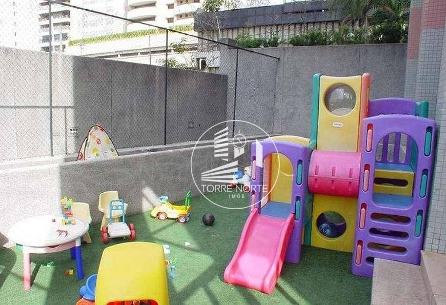 Apartamento à venda com 4 quartos, 190m² - Foto 29