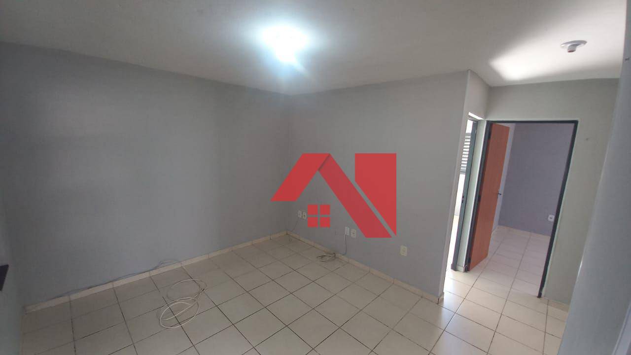 Casa para alugar com 2 quartos, 100m² - Foto 4