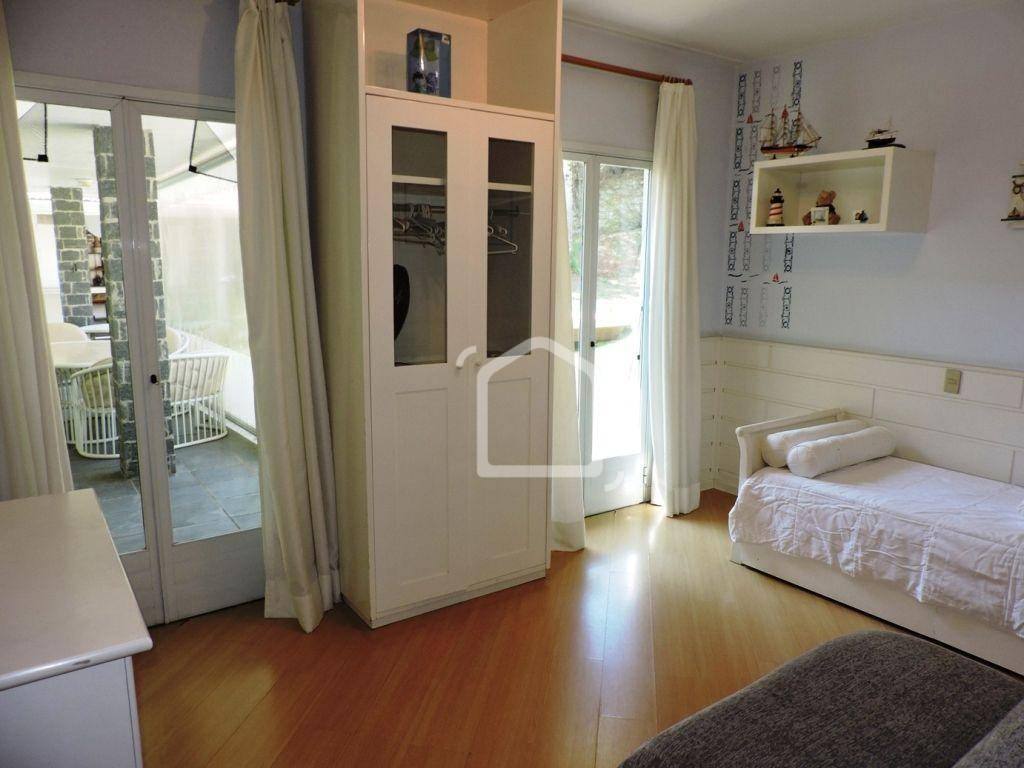 Casa de Condomínio à venda com 3 quartos, 400m² - Foto 5
