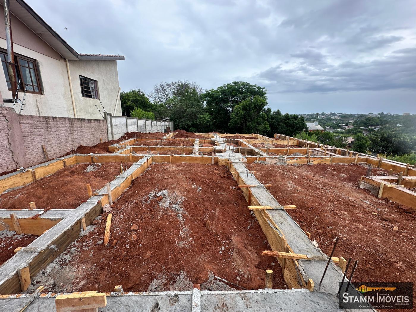 Casa à venda com 2 quartos, 240m² - Foto 4