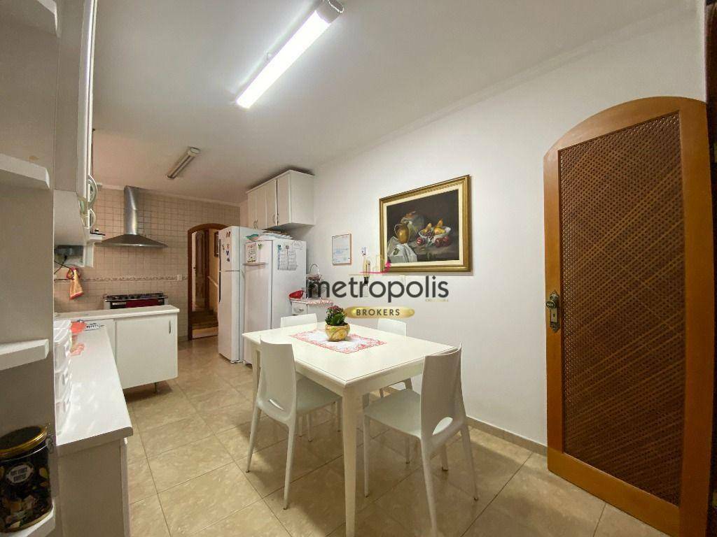 Casa à venda com 4 quartos, 300m² - Foto 10