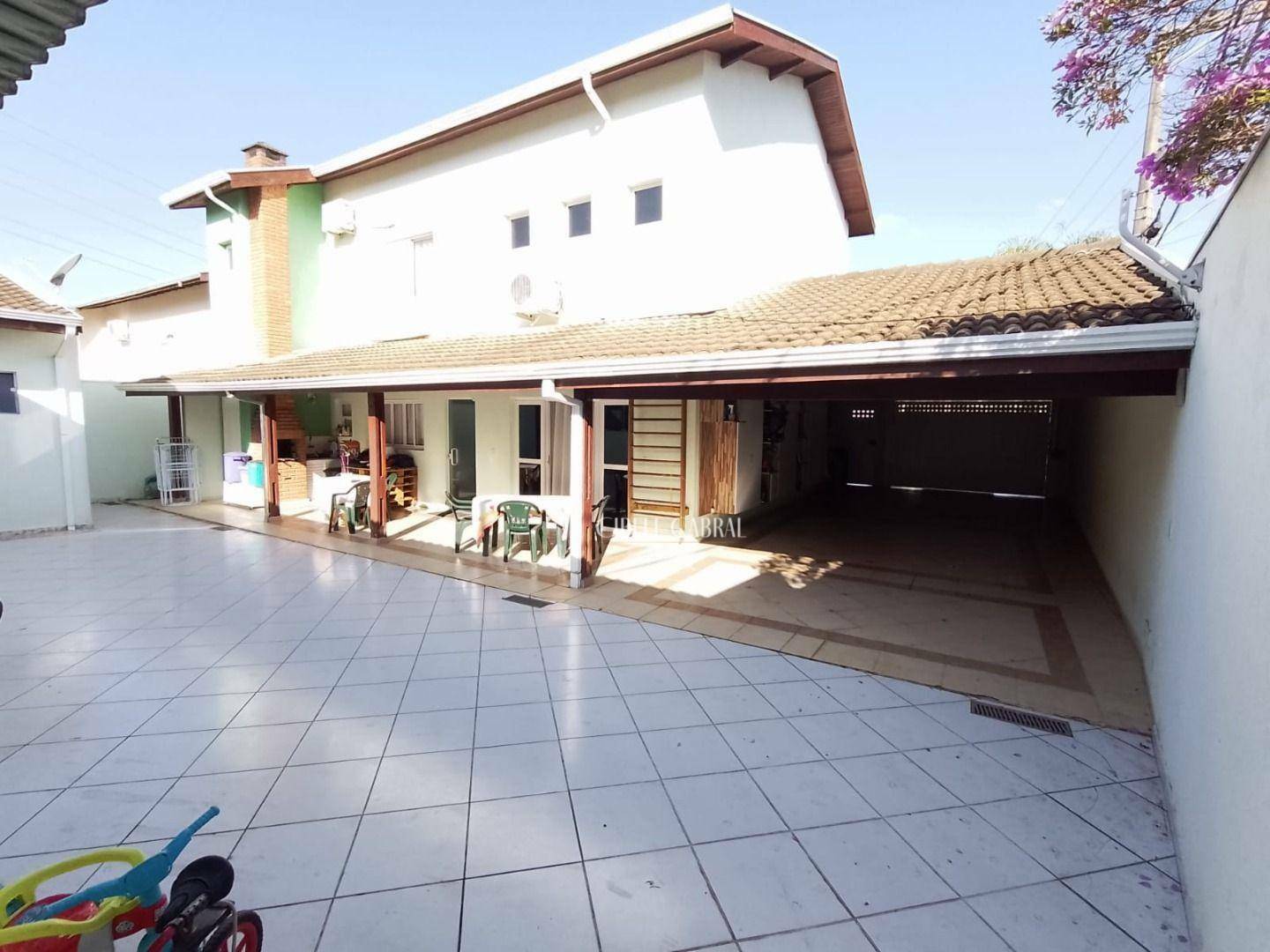 Casa de Condomínio à venda com 4 quartos, 264m² - Foto 31