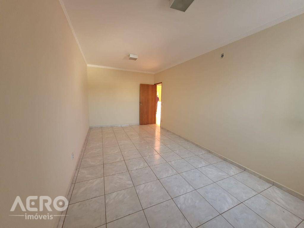 Casa à venda com 4 quartos, 170m² - Foto 8