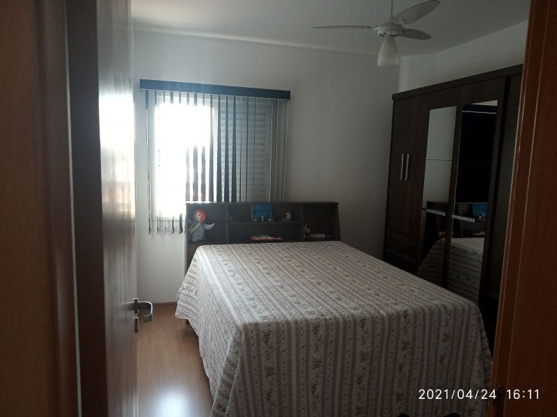 Apartamento à venda com 2 quartos, 70m² - Foto 8