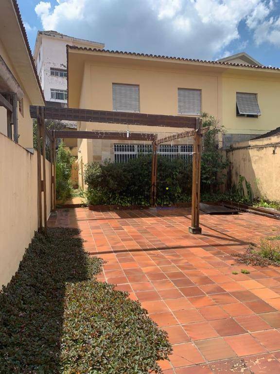 Sobrado à venda com 4 quartos, 180m² - Foto 4