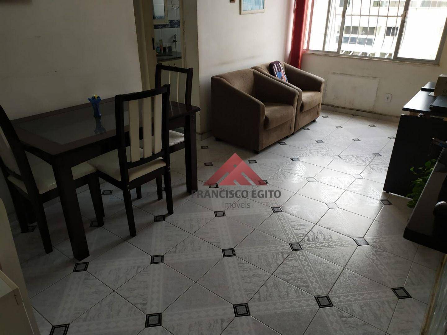 Apartamento à venda com 2 quartos, 62m² - Foto 3