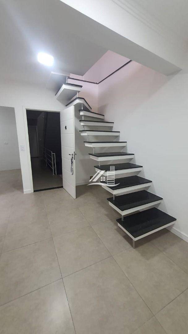 Cobertura à venda com 2 quartos, 150m² - Foto 11