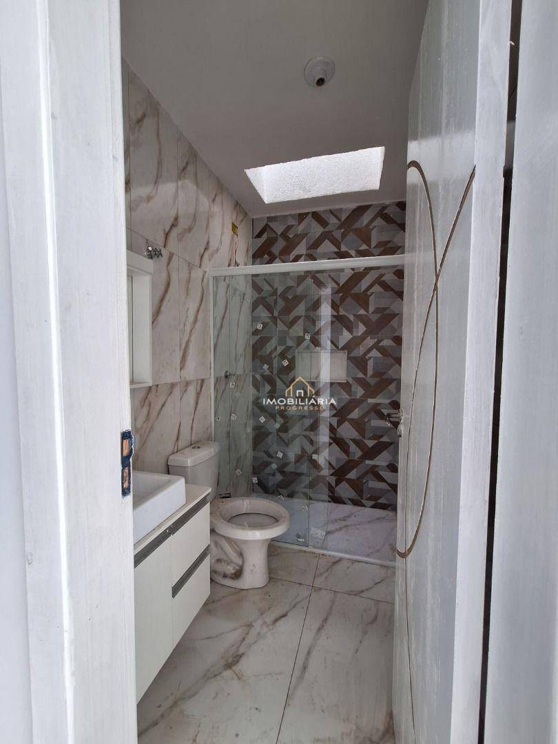 Casa à venda com 2 quartos, 60m² - Foto 11