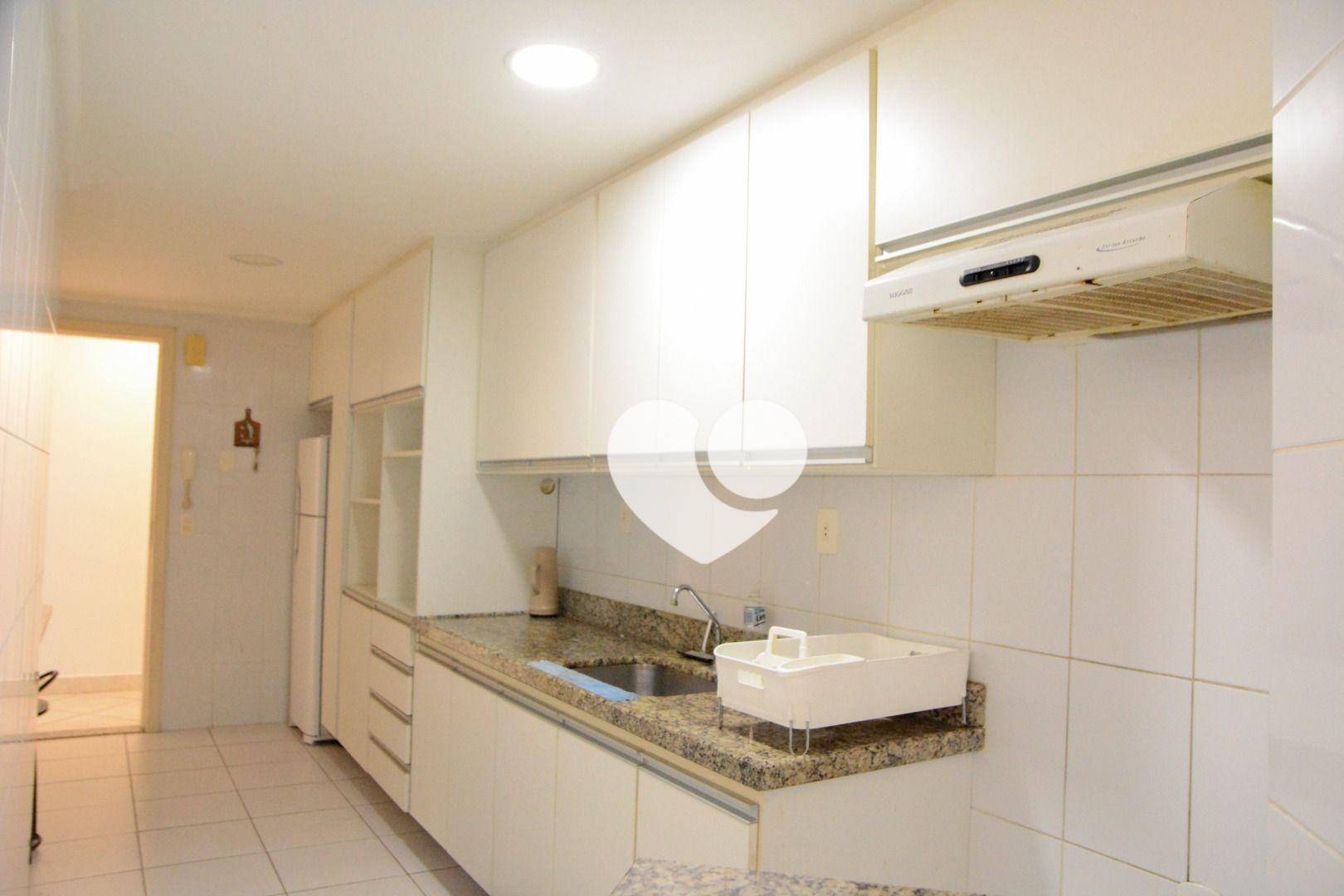 Apartamento à venda com 3 quartos, 76m² - Foto 24