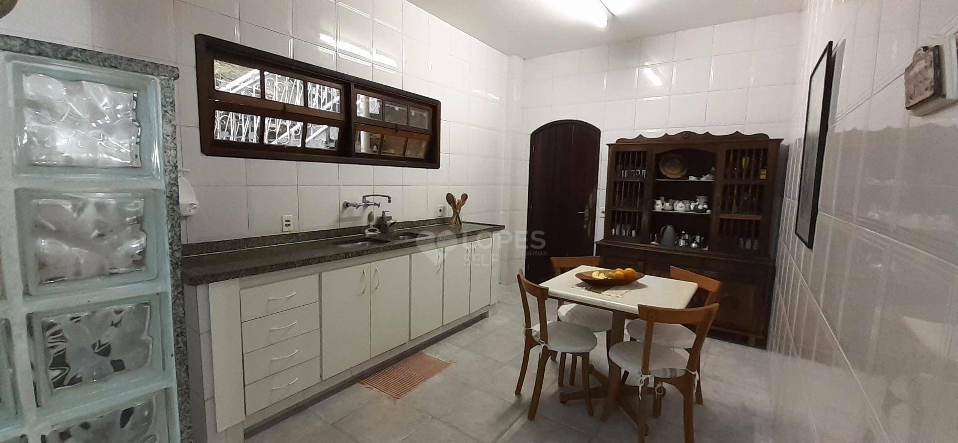 Casa à venda com 4 quartos, 145m² - Foto 10