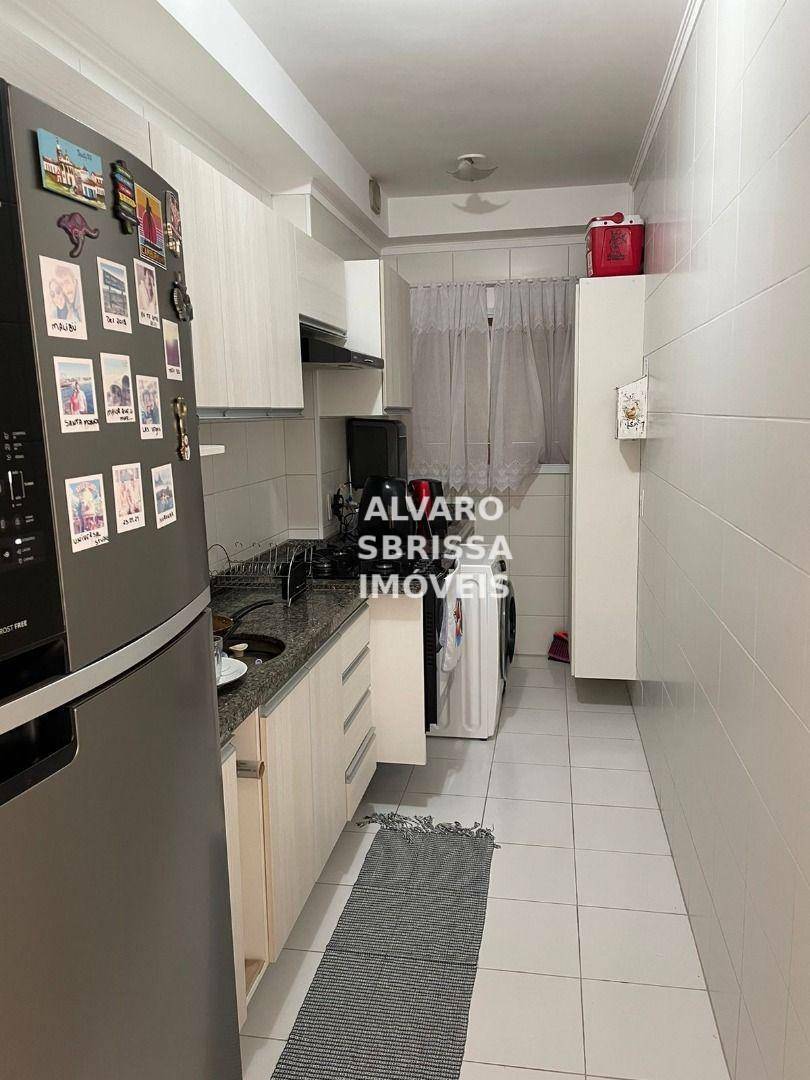 Apartamento à venda com 2 quartos, 62m² - Foto 4