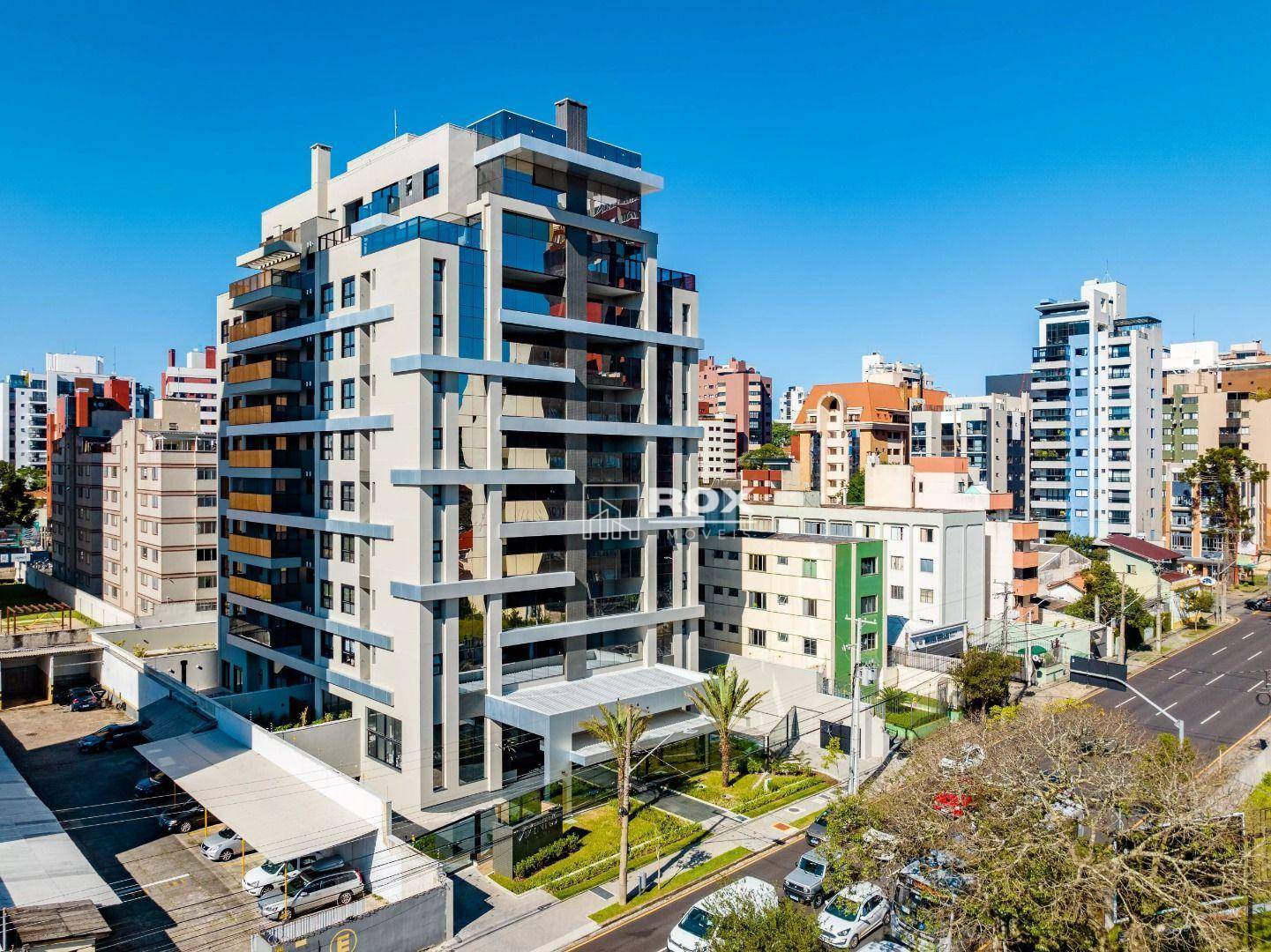 Apartamento à venda com 3 quartos, 141m² - Foto 2