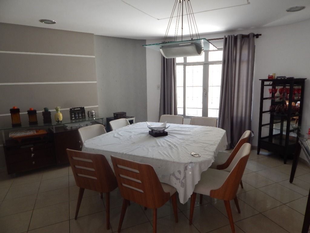 Casa à venda com 7 quartos, 400m² - Foto 14