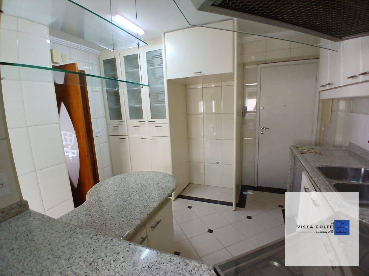 Apartamento para alugar com 3 quartos, 119m² - Foto 11