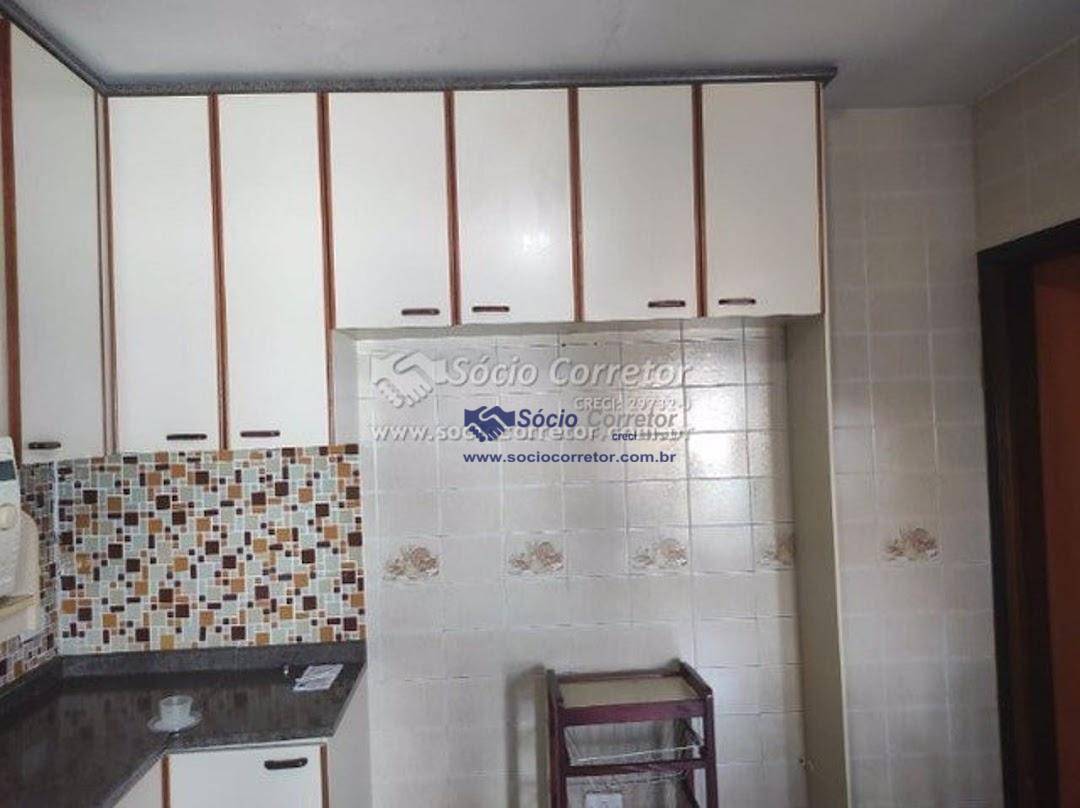 Sobrado à venda com 2 quartos, 300m² - Foto 15