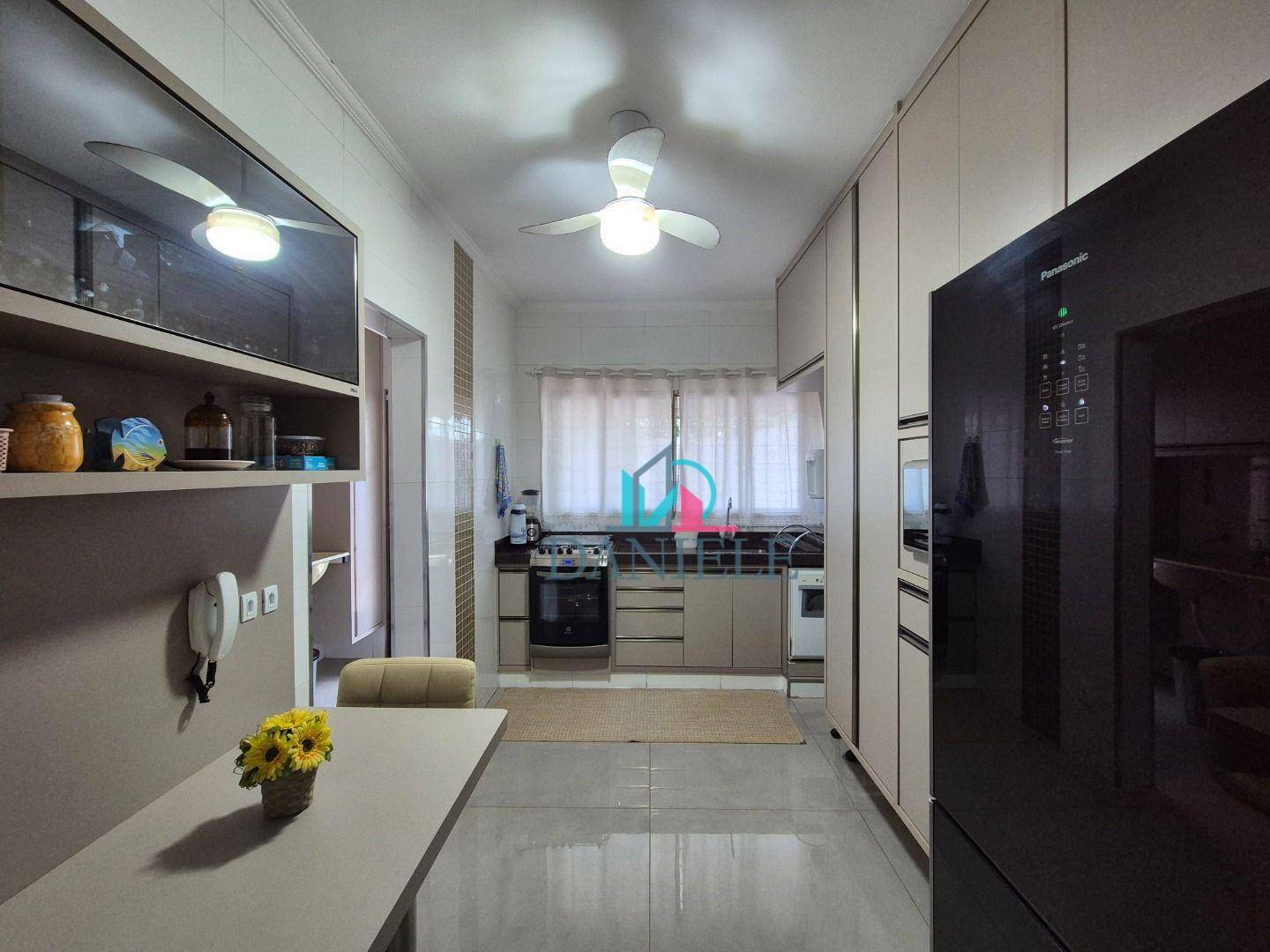 Casa à venda com 3 quartos, 120m² - Foto 3