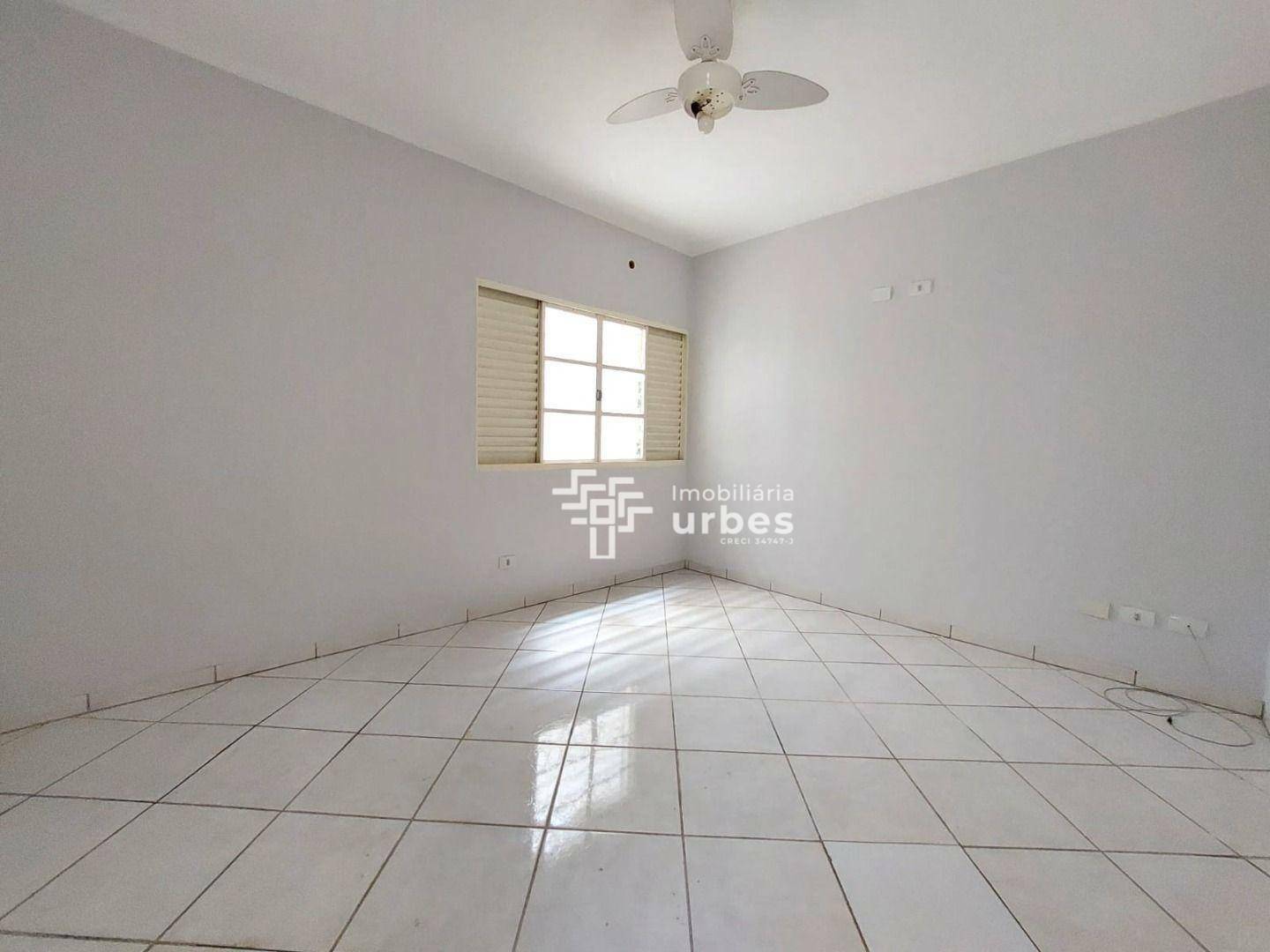 Casa para alugar com 3 quartos, 225m² - Foto 14