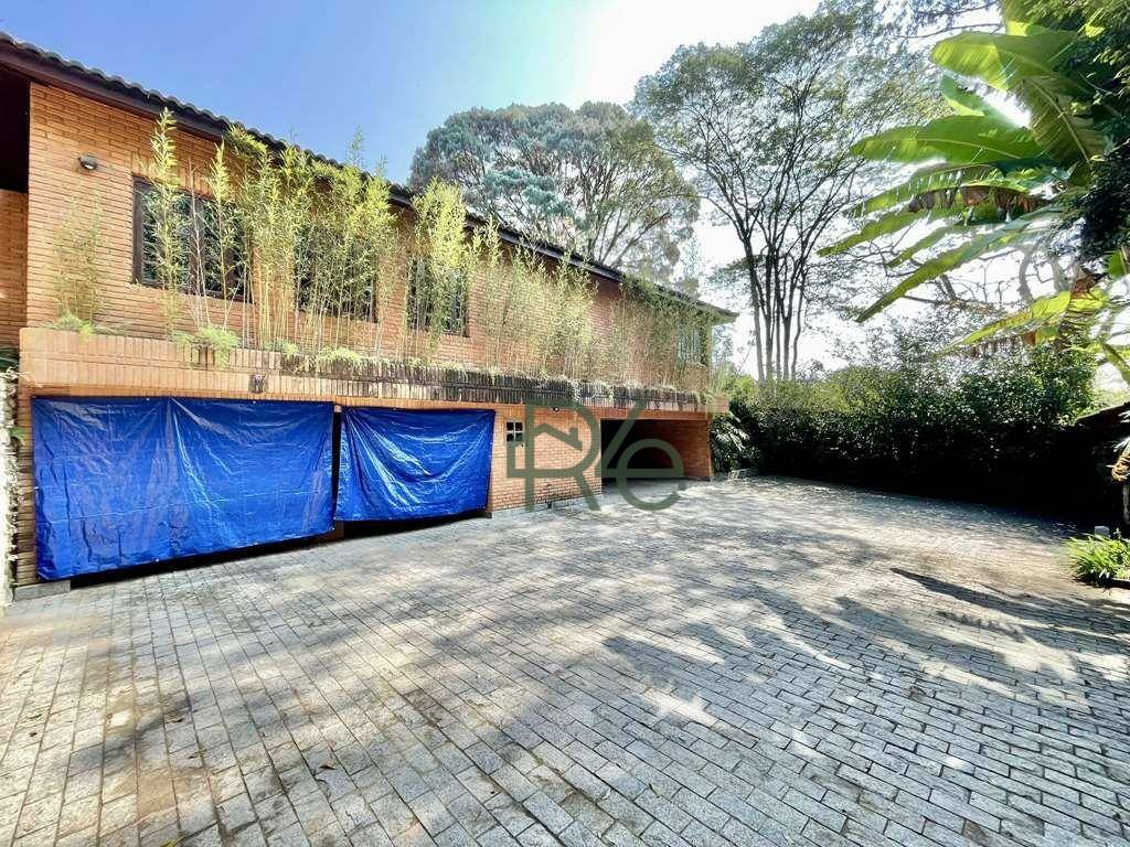 Casa à venda e aluguel com 5 quartos, 923m² - Foto 4