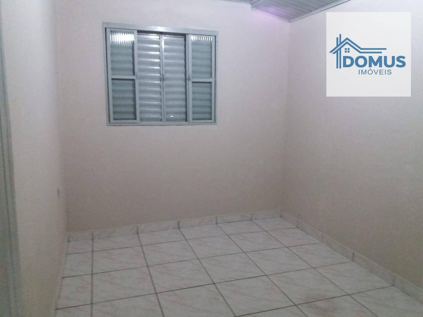 Casa para alugar com 2 quartos, 60m² - Foto 5