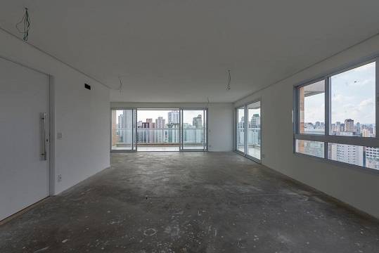 Apartamento à venda com 4 quartos, 217m² - Foto 1