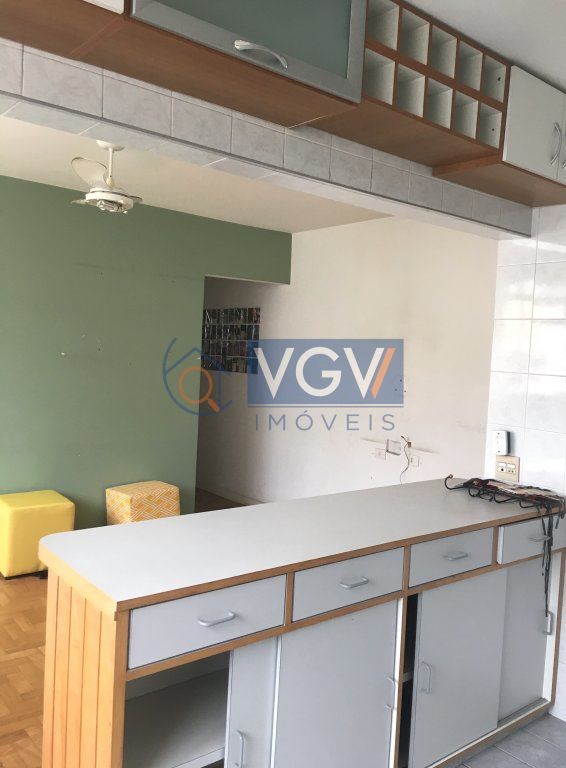 Apartamento à venda com 2 quartos, 62m² - Foto 3