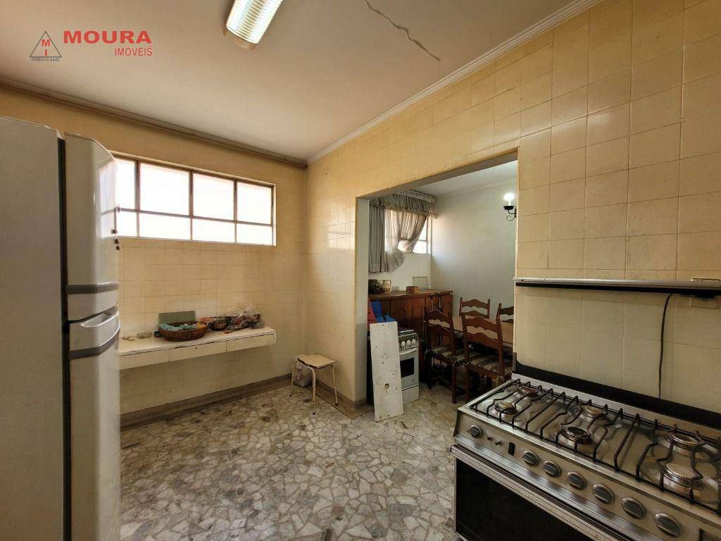 Apartamento à venda com 3 quartos, 148m² - Foto 11