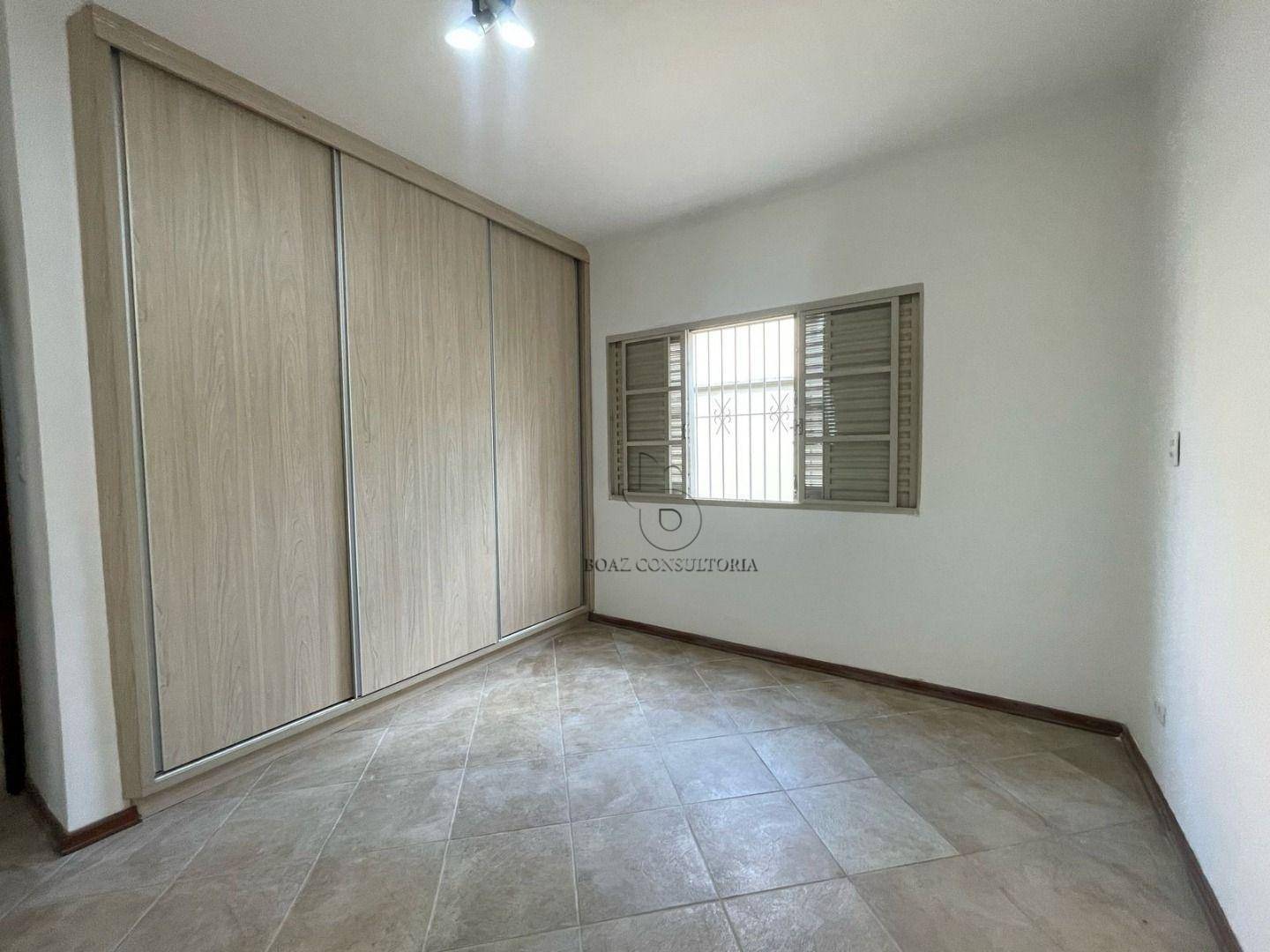 Casa à venda e aluguel com 3 quartos, 375m² - Foto 14