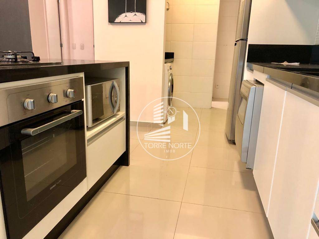 Apartamento para alugar com 2 quartos, 112m² - Foto 9