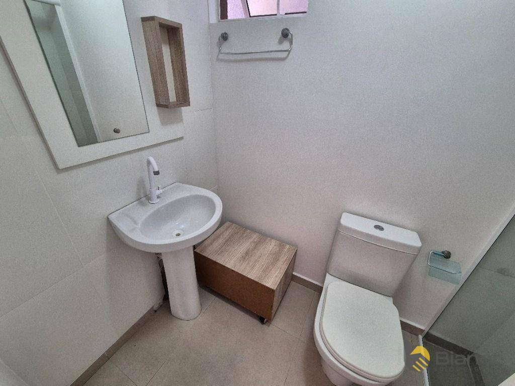 Apartamento à venda com 3 quartos, 75m² - Foto 11