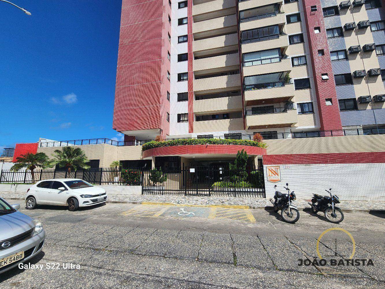 Apartamento à venda com 3 quartos, 151m² - Foto 1