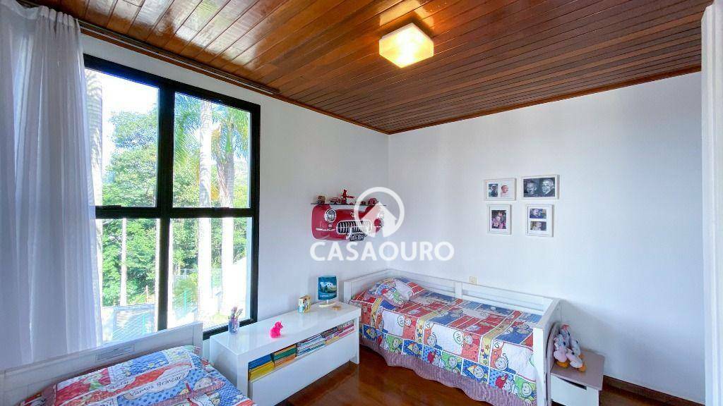 Casa de Condomínio à venda com 5 quartos, 590m² - Foto 33