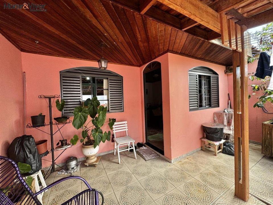 Casa à venda com 2 quartos, 55m² - Foto 2