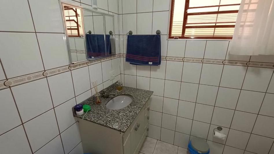 Casa à venda com 2 quartos, 128m² - Foto 8