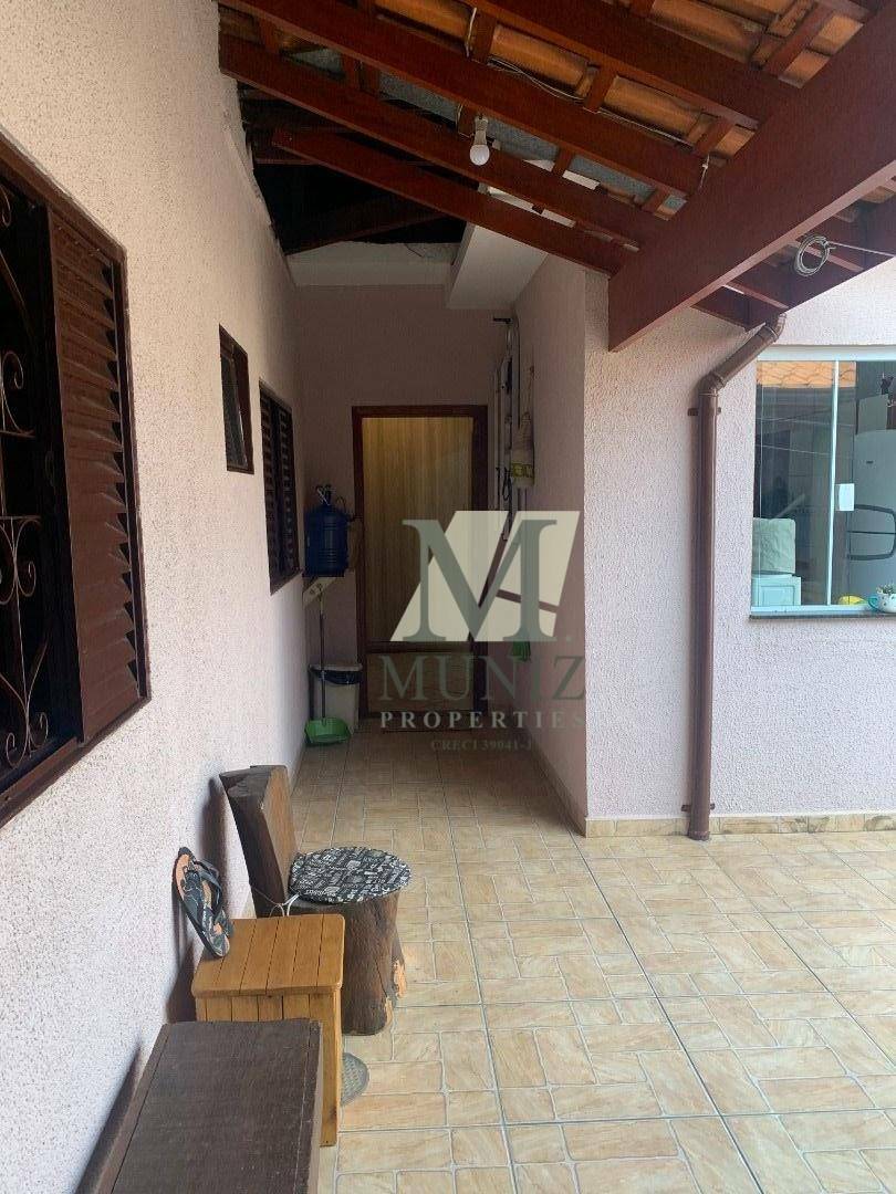 Casa à venda com 3 quartos, 208m² - Foto 12