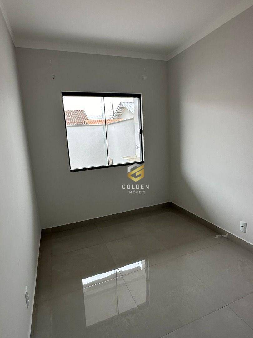 Casa à venda com 2 quartos, 65m² - Foto 10