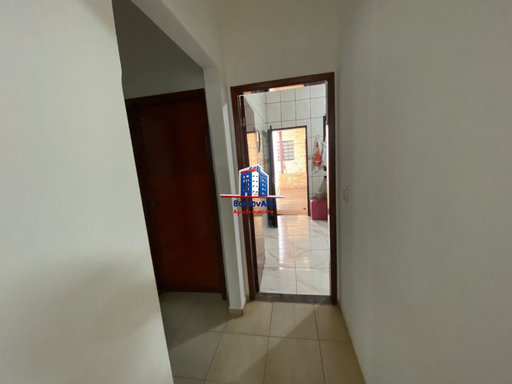 Casa à venda com 3 quartos, 170m² - Foto 2