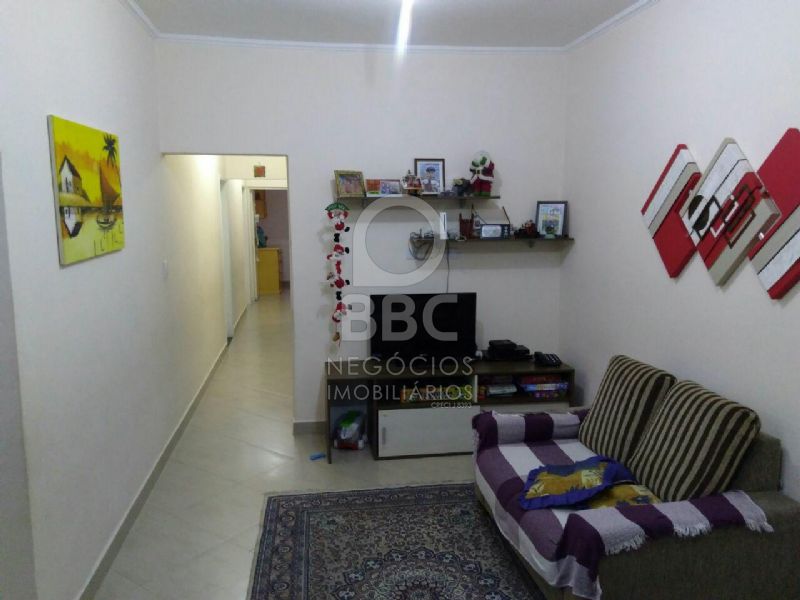 Casa à venda com 3 quartos, 300m² - Foto 2