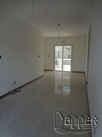 Apartamento à venda com 2 quartos, 65m² - Foto 2