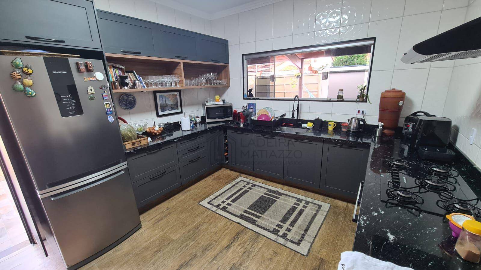 Casa à venda com 3 quartos, 152m² - Foto 11