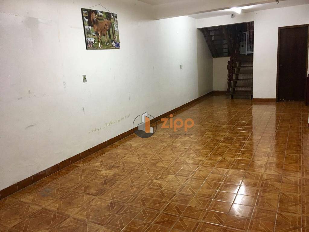 Sobrado à venda com 4 quartos, 241m² - Foto 2