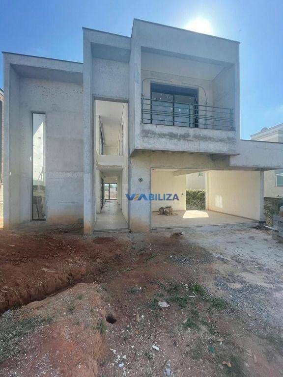 Casa de Condomínio à venda com 3 quartos, 289m² - Foto 1