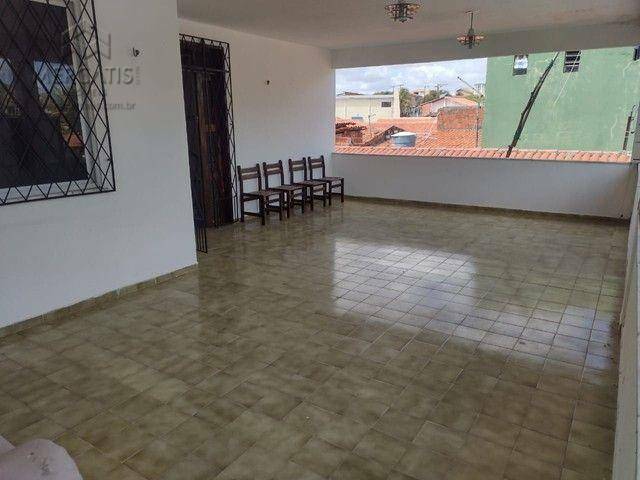 Casa à venda com 5 quartos, 286m² - Foto 6