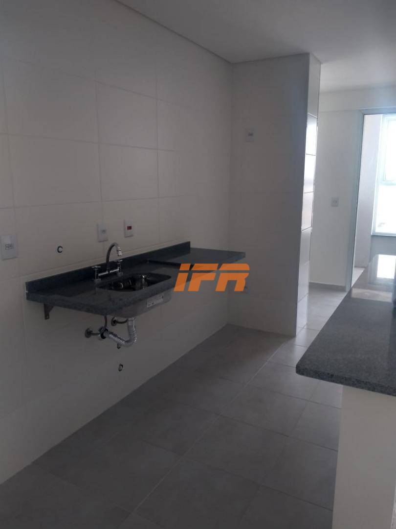 Apartamento à venda com 3 quartos, 148m² - Foto 2