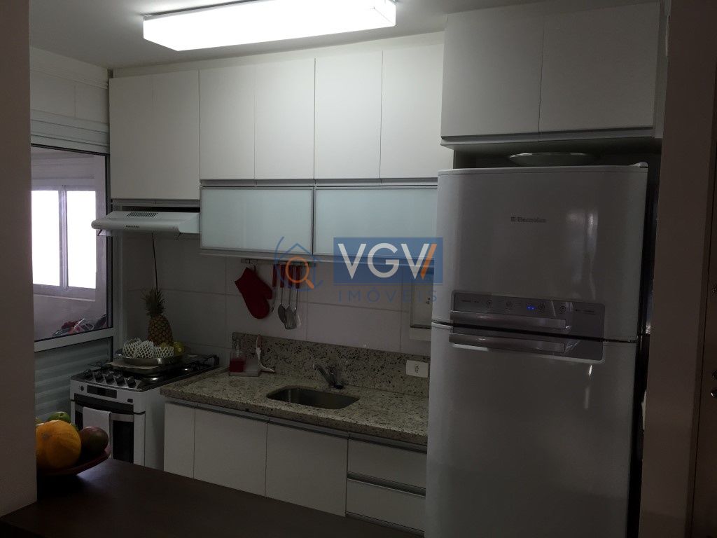 Apartamento à venda com 3 quartos, 69m² - Foto 2