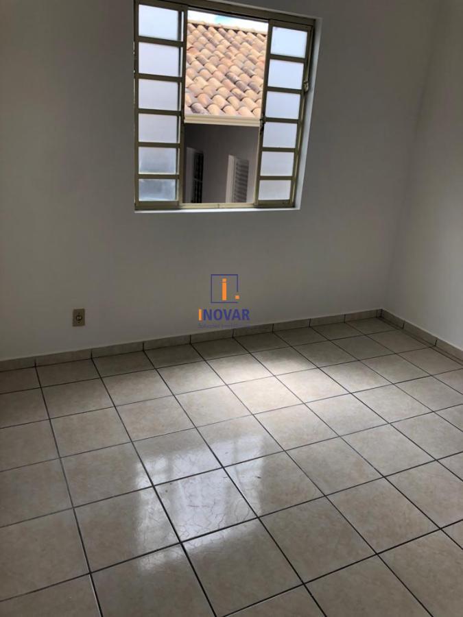 Casa à venda com 2 quartos, 180m² - Foto 10