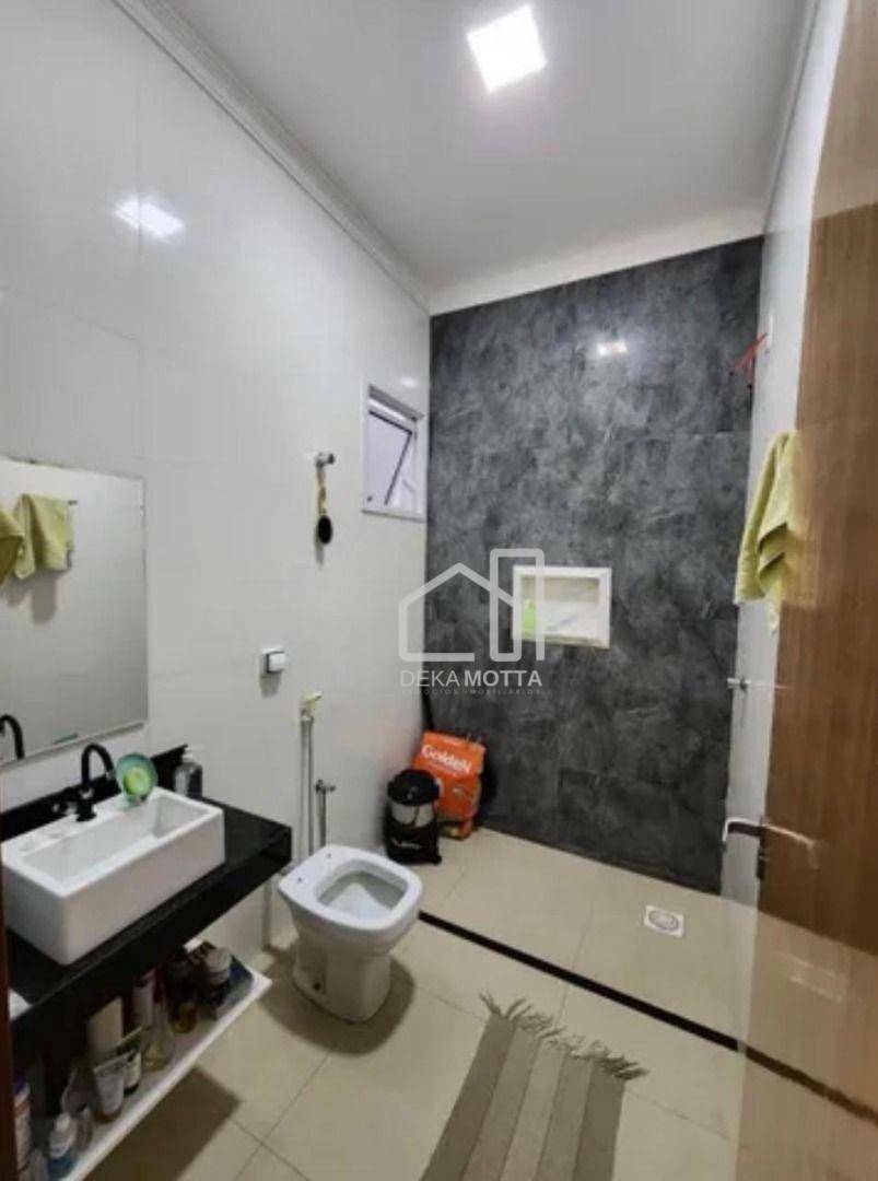 Casa à venda com 2 quartos, 70m² - Foto 12