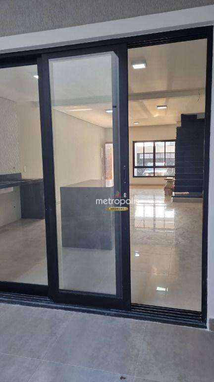 Sobrado à venda com 3 quartos, 194m² - Foto 4