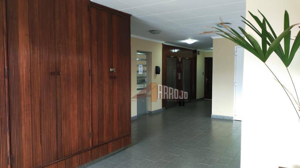 Apartamento à venda com 2 quartos, 67m² - Foto 11